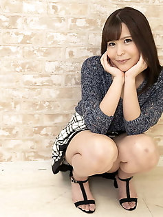 Saori Miyazawa :: Getting Up sensitive sadist nipples - C